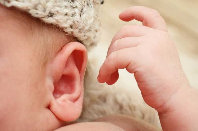 Ciri-ciri Anak Anda Mengidap Gangguan Pendengaran