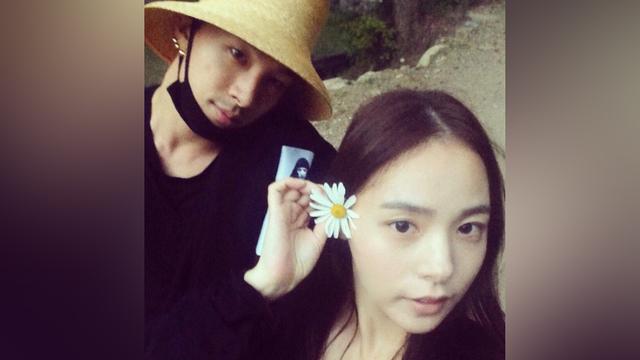 Taeyang dan Min Hyo-rin Tolak Hadiah Uang Pernikahan