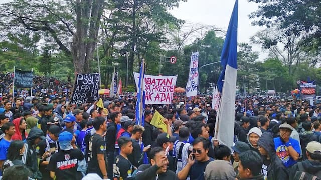 Bobotoh Unjuk Rasa di Gedung Sate, Tuntut Keadilan dari PSSI