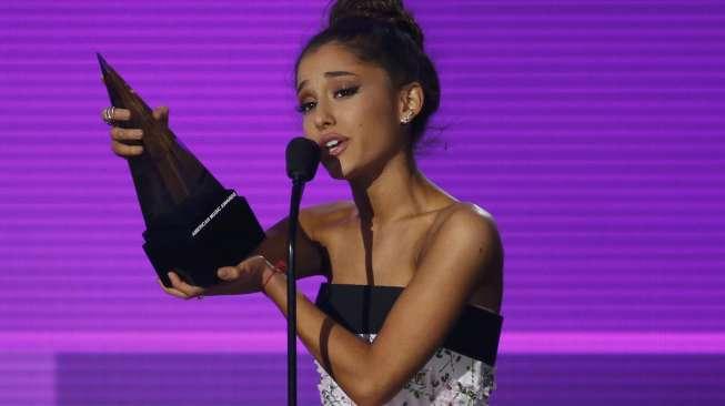 Respon Ariana Grande Diisukan Hamil