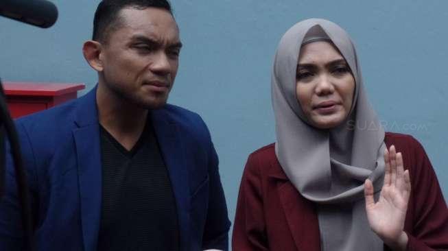 Rina Nose Buka Hijab karena Gagal Menikahi Fakhrul Razi?