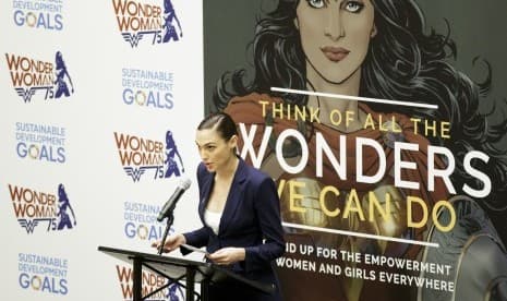 Gal Gadot Dibayar Lebih Kecil dari Henry Cavill