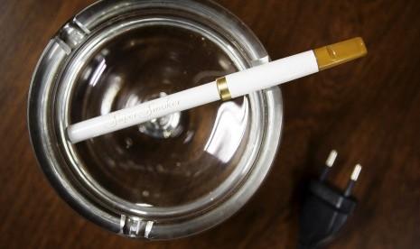 Ini Bahaya Menggunakan Rokok Elektrik Sejak Muda