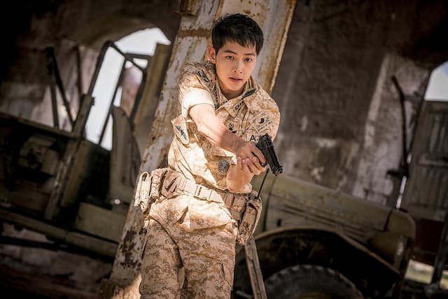 7 Fakta Cinta Song Joong Ki, Salah Satunya Tidak Bisa Lupakan Cinta Pertama