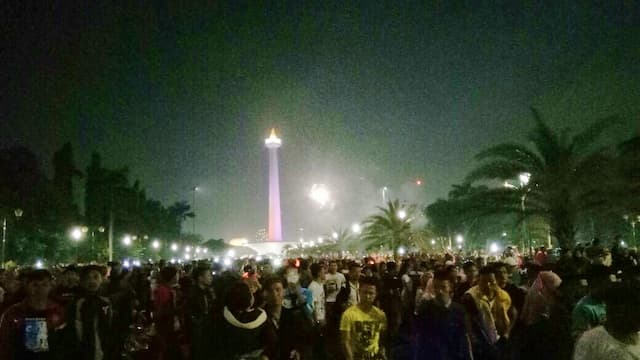 Perayaan Tahun Baru di Jakarta: Tak Ada Kembang Api, Adanya Aa Gym