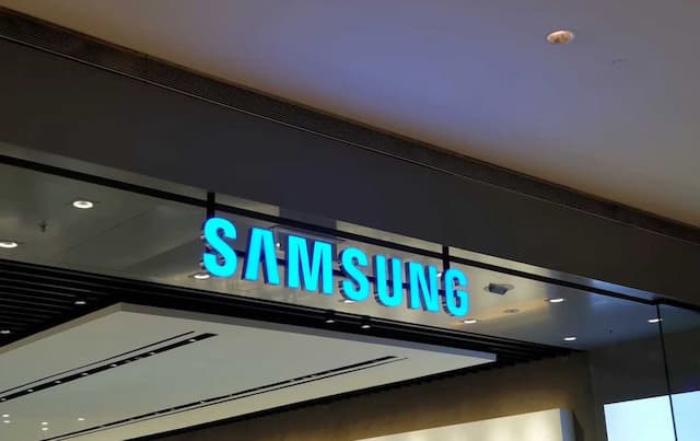 Samsung Batal Setop Produksi LCD