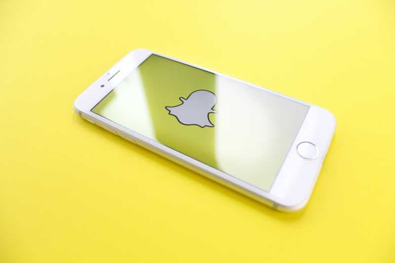 Cara Pakai Masker Virtual Keren Off White di Snapchat