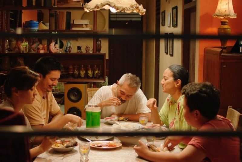 Resensi Film: Komedi di Tengah Pelajaran Hidup Klise Orang Kaya Baru