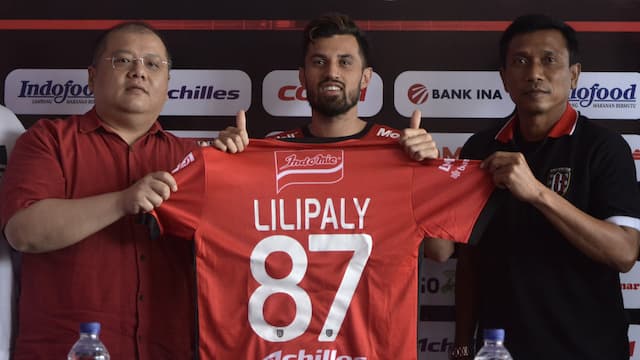 Tentang Stefano Lilipaly yang Resmi Berseragam Bali United